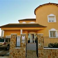 Villa in Spain, Comunitat Valenciana, Alicante, 262 sq.m.
