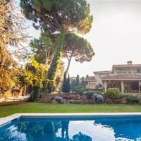 Вилла в Испании, Каталония, Барселона, 565 кв.м.
