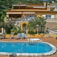 Дом в Испании, Каталония, Льорет-де-Мар, 290 кв.м.