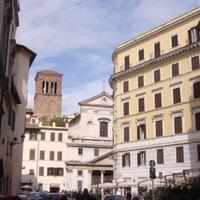 Apartment in the city center in Italy, Lazio, San Donnino, 400 sq.m.