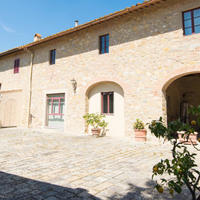 Дом в Италии, Пьенца, 2840 кв.м.