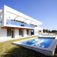 Villa in Spain, Balearic Islands, Palma, 320 sq.m.