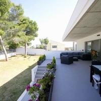 Villa in Spain, Balearic Islands, Palma, 320 sq.m.