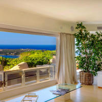 Villa at the second line of the sea / lake in Italy, Palau, 1300 sq.m.