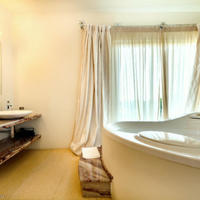 Villa at the second line of the sea / lake in Italy, Palau, 1300 sq.m.