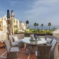 Penthouse at the first line of the sea / lake in Spain, Andalucia, 400 sq.m.