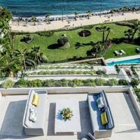 Penthouse at the first line of the sea / lake in Spain, Andalucia, 466 sq.m.