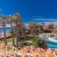 Penthouse at the first line of the sea / lake in Spain, Andalucia, 344 sq.m.