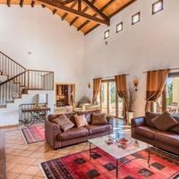 Дом в Испании, Андалусия, 878 кв.м.