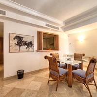 Квартира на первой линии моря/озера в Испании, Андалусия, 155 кв.м.