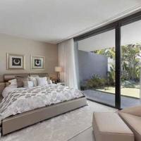 Дом на первой линии моря/озера в Испании, Андалусия, 1580 кв.м.