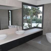 Дом на первой линии моря/озера в Испании, Андалусия, 1580 кв.м.