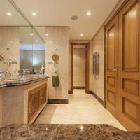 Flat at the first line of the sea / lake in Spain, Andalucia, 300 sq.m.