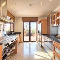 Пентхаус на первой линии моря/озера в Испании, Андалусия, 641 кв.м.