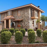 Villa in Spain, Canary Islands, Santa Cruz de Tenerife, 321 sq.m.