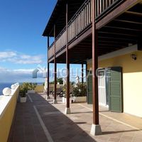 Вилла в Испании, Канарские Острова, Санта-Крус-де-Тенерифе, 1200 кв.м.