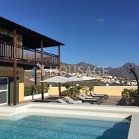 Вилла в Испании, Канарские Острова, Санта-Крус-де-Тенерифе, 1200 кв.м.