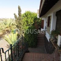 Вилла в Испании, Канарские Острова, Санта-Крус-де-Тенерифе, 260 кв.м.