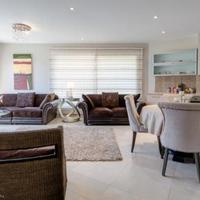 Квартира на первой линии моря/озера на Кипре, Лимасол