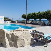 Квартира на первой линии моря/озера на Кипре, Лимасол