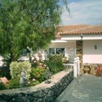 Villa in Spain, Canary Islands, Santa Cruz de Tenerife