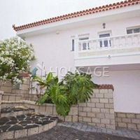 Villa in Spain, Canary Islands, Santa Cruz de Tenerife