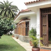Villa in Spain, Canary Islands, Santa Cruz de Tenerife, 270 sq.m.