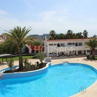 Апартаменты в Испании, Канарские Острова, Санта-Крус-де-Тенерифе, 105 кв.м.