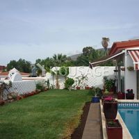 Вилла в Испании, Канарские Острова, Санта-Крус-де-Тенерифе, 240 кв.м.