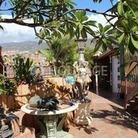 Вилла в Испании, Канарские Острова, Санта-Крус-де-Тенерифе, 300 кв.м.