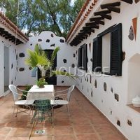 Villa in Spain, Canary Islands, Santa Cruz de Tenerife, 257 sq.m.