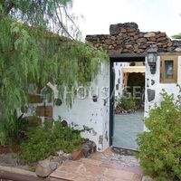 Villa in Spain, Canary Islands, Santa Cruz de Tenerife, 257 sq.m.