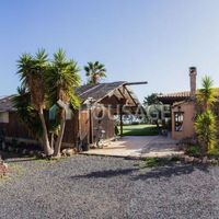 Villa in Spain, Canary Islands, Santa Cruz de Tenerife, 213 sq.m.