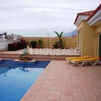 Villa in Spain, Canary Islands, Santa Cruz de Tenerife, 150 sq.m.