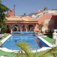 Villa in Spain, Canary Islands, Santa Cruz de Tenerife, 290 sq.m.