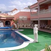 Villa in Spain, Canary Islands, Santa Cruz de Tenerife, 290 sq.m.