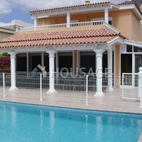Villa in Spain, Canary Islands, Santa Cruz de Tenerife, 240 sq.m.