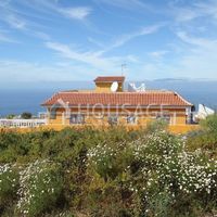 Villa in Spain, Canary Islands, Santa Cruz de Tenerife
