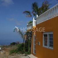 Villa in Spain, Canary Islands, Santa Cruz de Tenerife