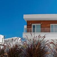 Вилла на первой линии моря/озера на Кипре, Протарас, 235 кв.м.