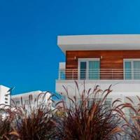 Вилла на первой линии моря/озера на Кипре, Протарас, 235 кв.м.