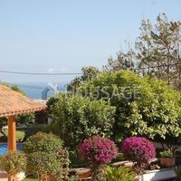 Villa in Spain, Canary Islands, Santa Cruz de Tenerife, 400 sq.m.