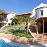 Villa in Spain, Canary Islands, Santa Cruz de Tenerife, 200 sq.m.