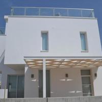 House in Republic of Cyprus, Eparchia Larnakas, 275 sq.m.