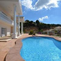 House in Spain, Comunitat Valenciana, Alicante, 500 sq.m.