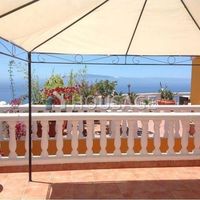 Вилла в Испании, Канарские Острова, Санта-Крус-де-Тенерифе, 180 кв.м.