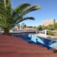 Вилла в Испании, Канарские Острова, Санта-Крус-де-Тенерифе, 130 кв.м.