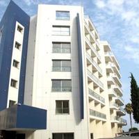 Квартира на первой линии моря/озера на Кипре, Лимасол, 179 кв.м.