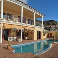 Вилла в Испании, Канарские Острова, Санта-Крус-де-Тенерифе, 313 кв.м.