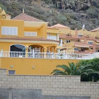 Вилла в Испании, Канарские Острова, Санта-Крус-де-Тенерифе, 175 кв.м.